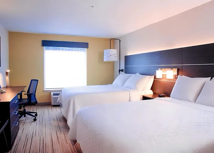 Holiday Inn Express Hotel & Suites Chester By Ihg