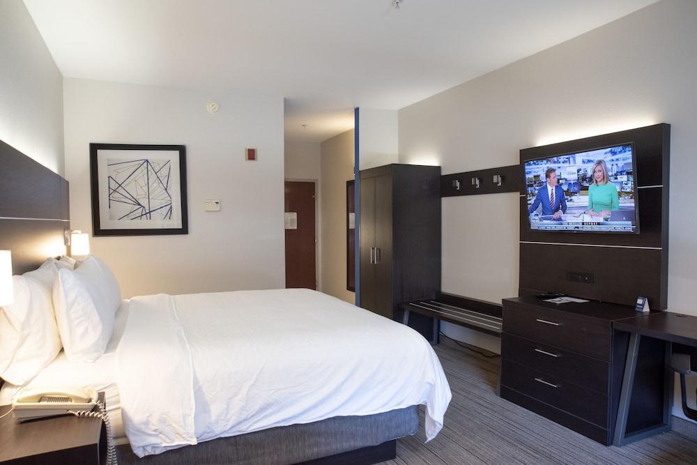 Express & By Ihg Chester