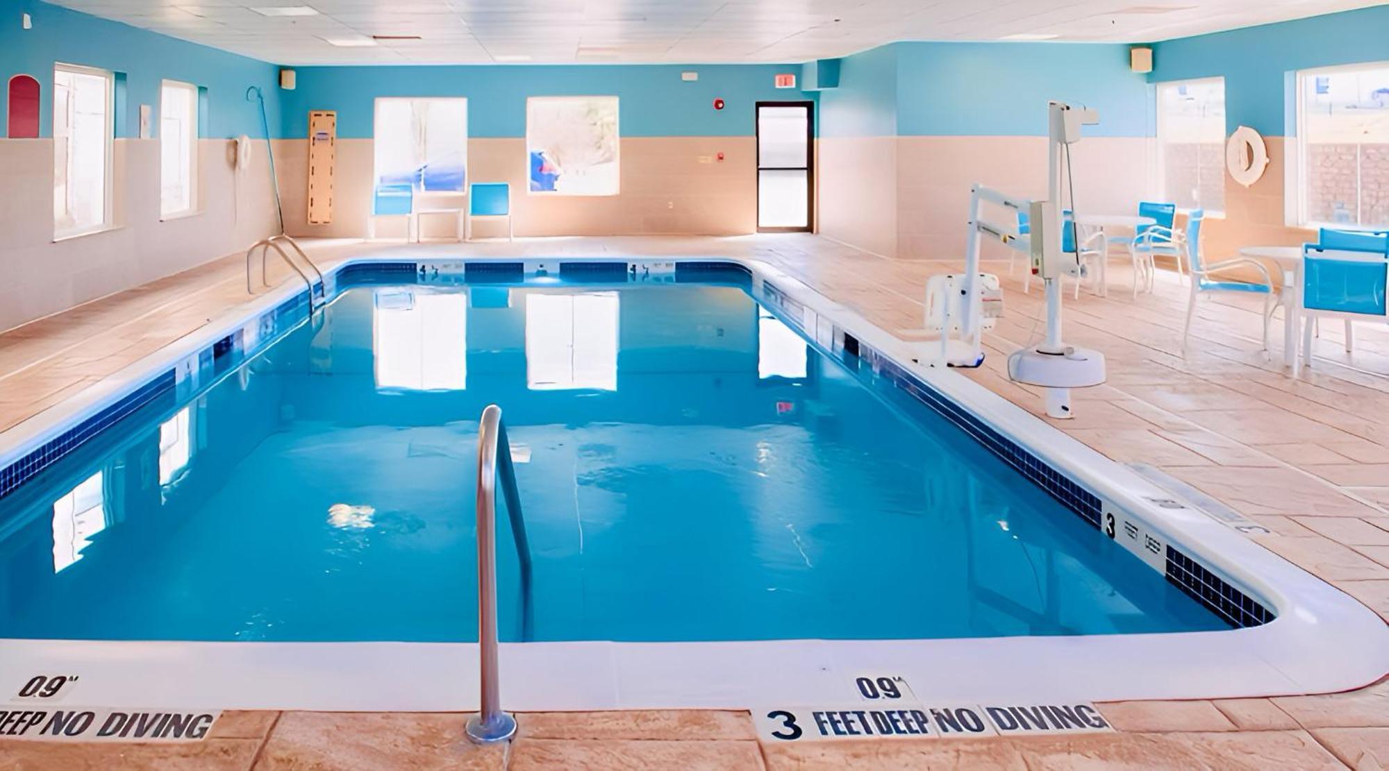 Hotel Express & By Ihg 2*