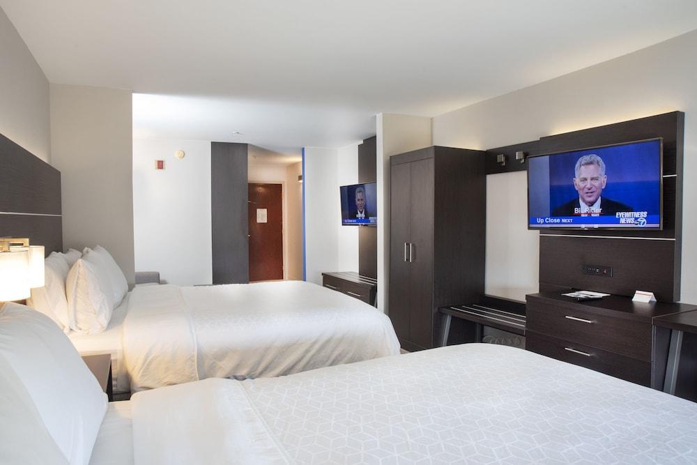 Hotel Express & By Ihg 2*