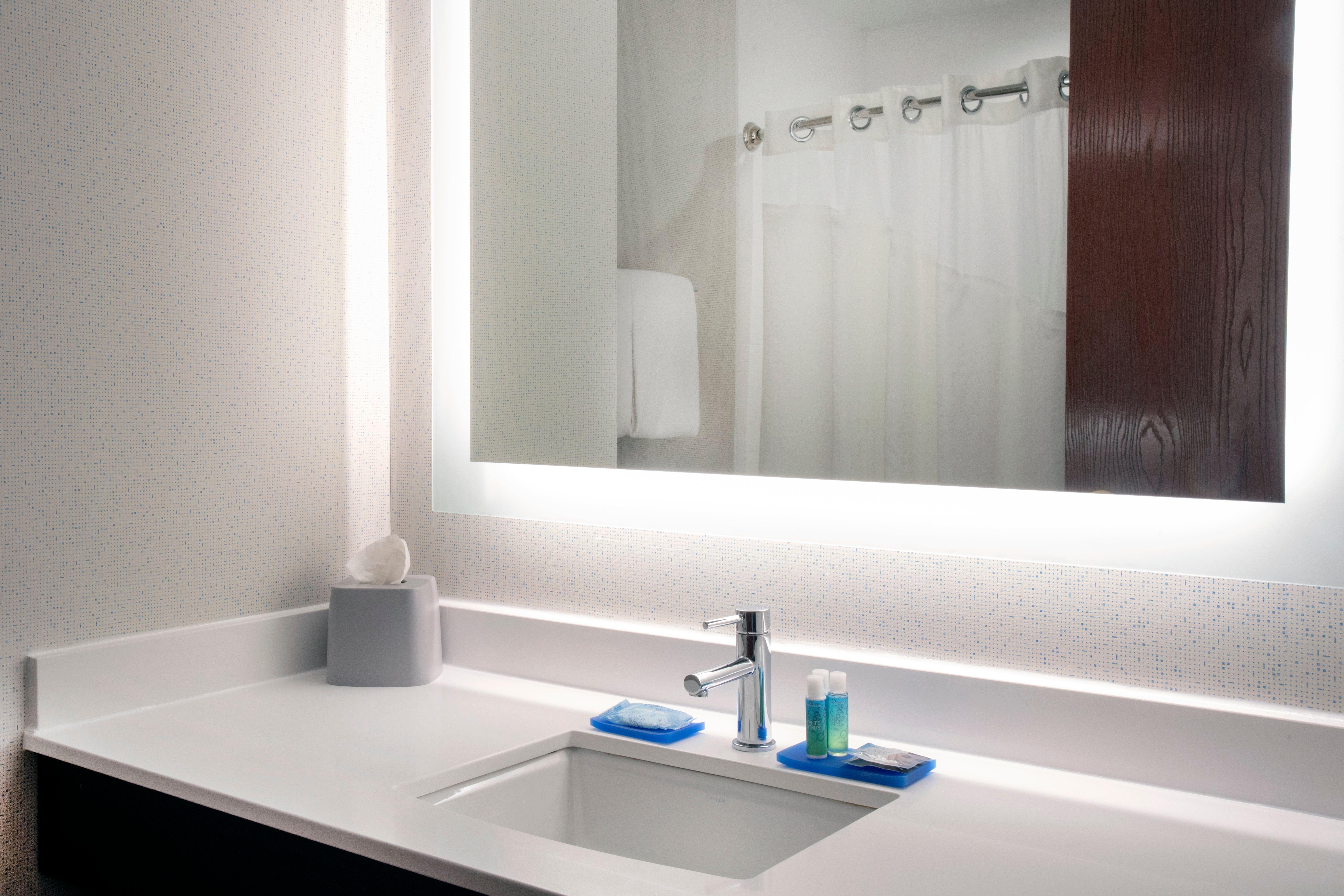 Hotel Express & By Ihg 2*