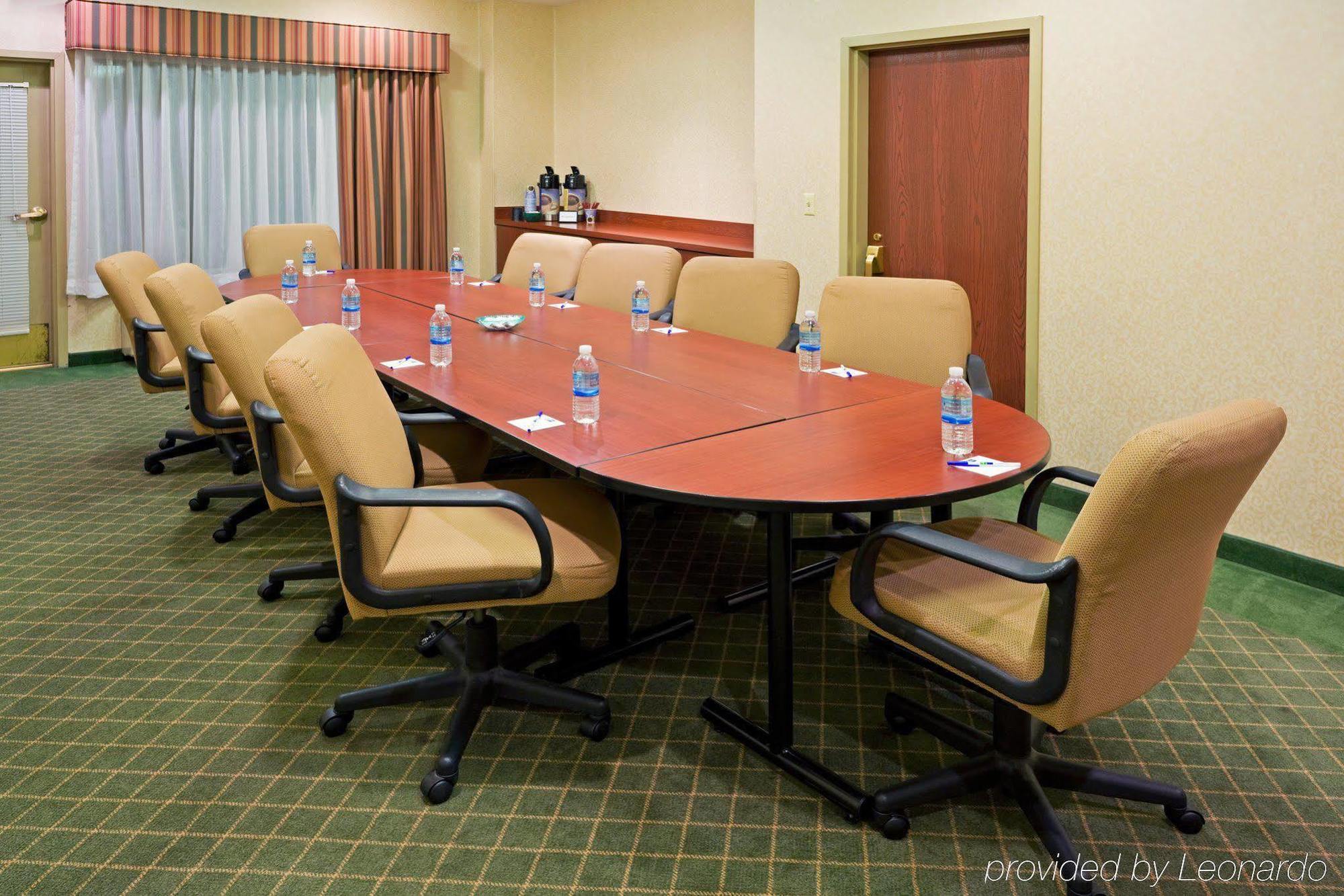 Express & By Ihg 2*